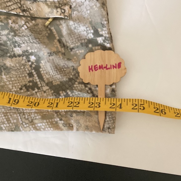 Chico's Zenergy Size 2=Medium Neema
Marissa Python print green & cream vest - Picture 6 of 14